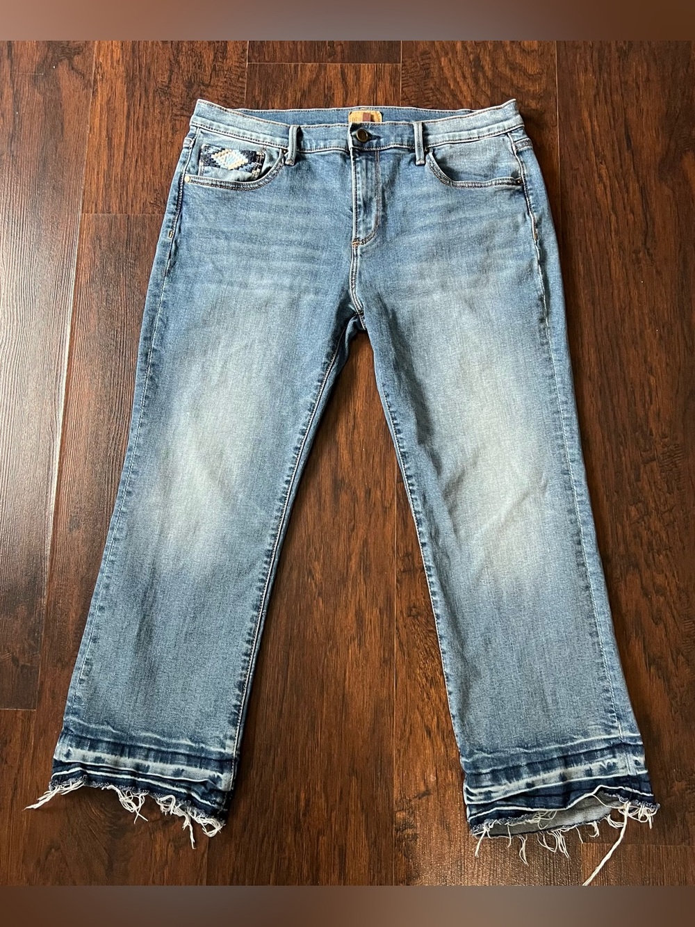 Driftwood Colette Jeans 32 Embroidered Aztec Pockets Raw Hem Cropped Straight